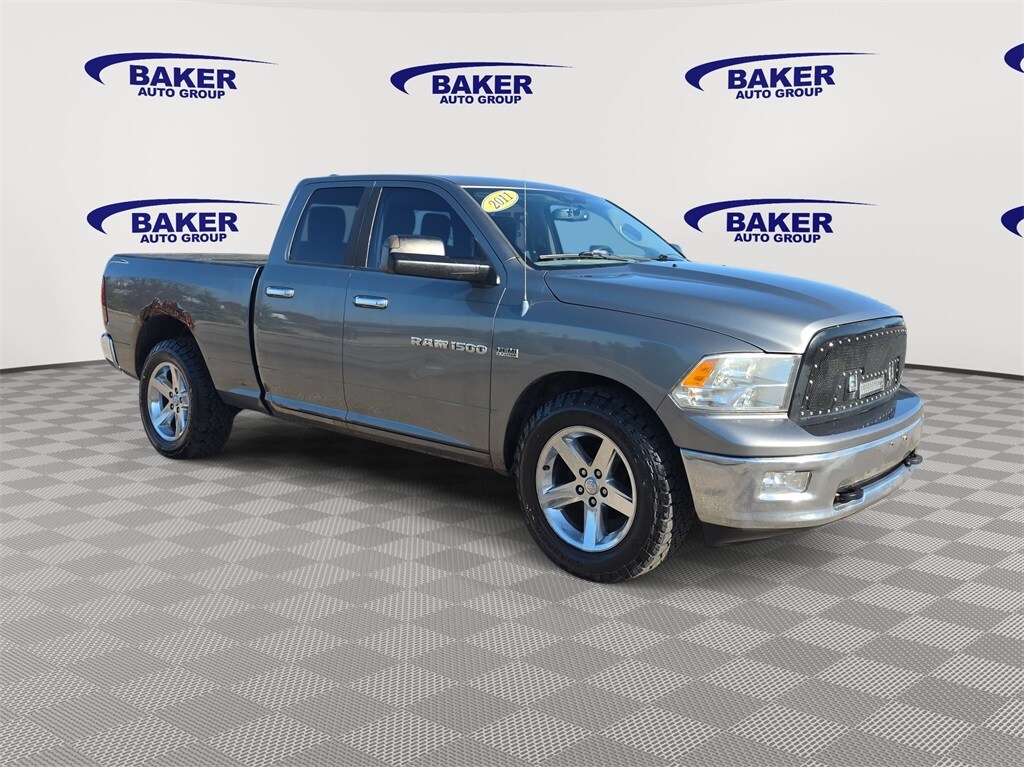 2011 Ram 1500 SLT photo 3