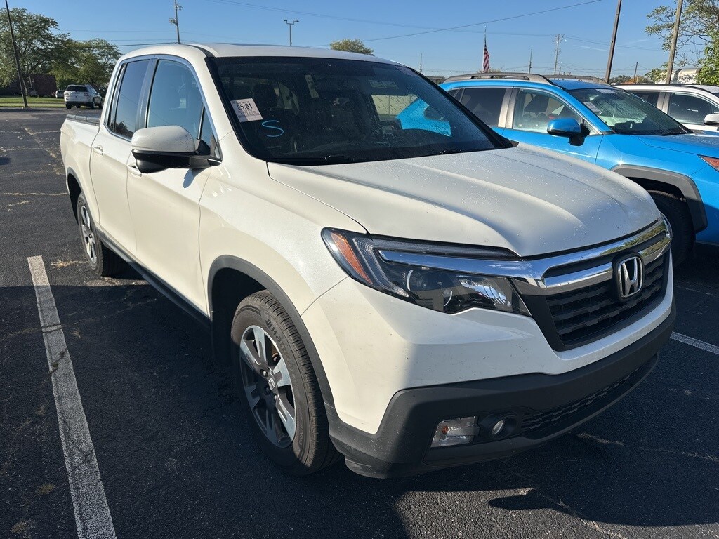 2019 Honda Ridgeline RTL-T photo 3