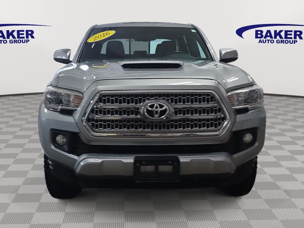 Used 2016 Toyota Tacoma Truck Double Cab