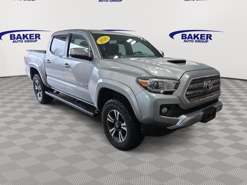 Used 2016 Toyota Tacoma Truck Double Cab