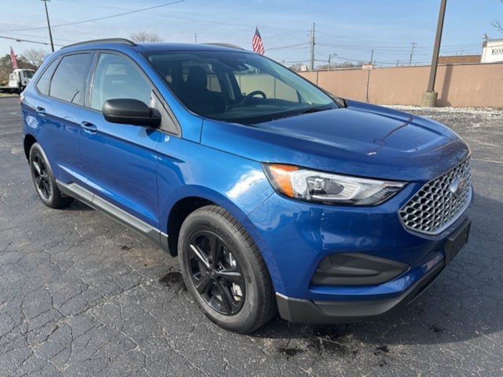 Used 2023 Ford Edge SE SUV