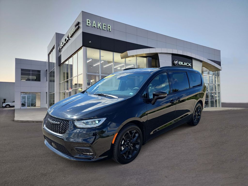 2025 Chrysler Pacifica Van Passenger Van 