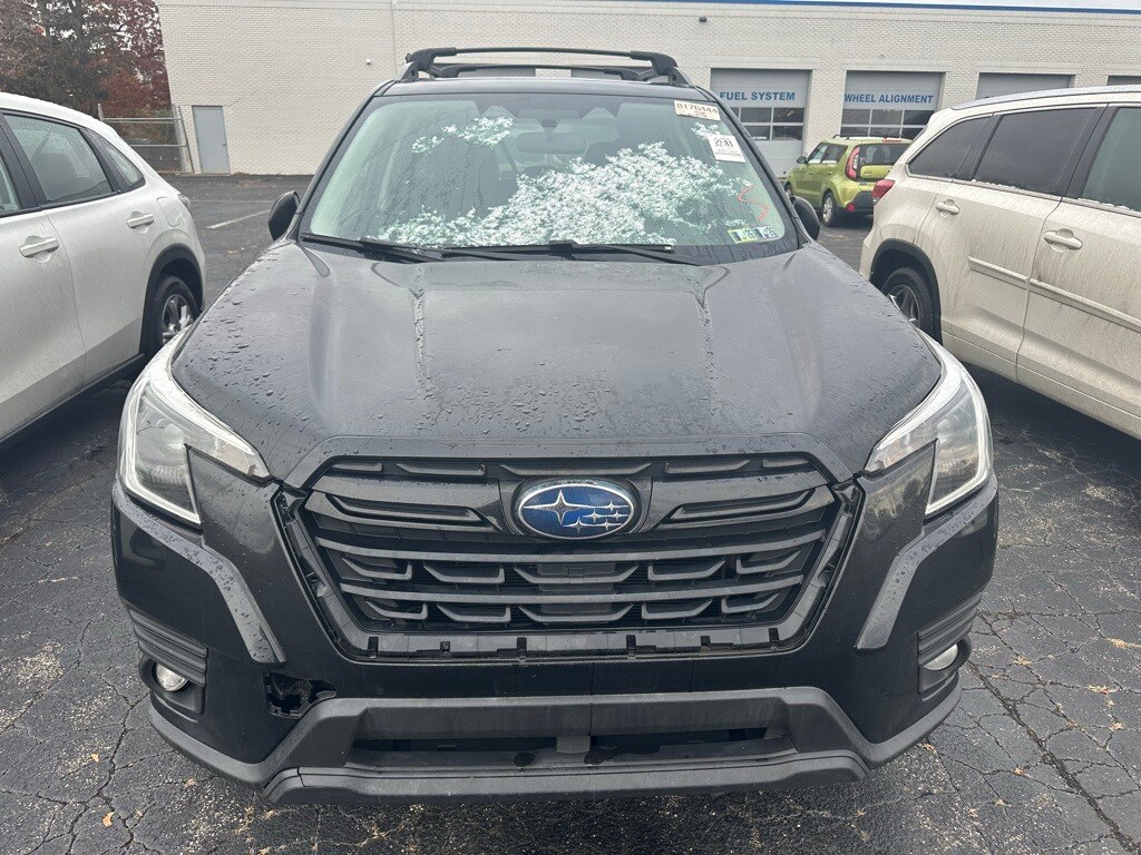 2022 Subaru Forester Premium photo 2
