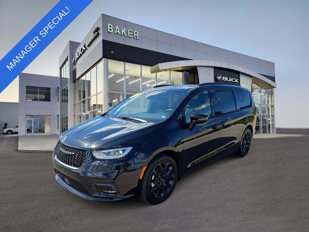 Certified 2025 Chrysler Pacifica Limited Van Passenger Van