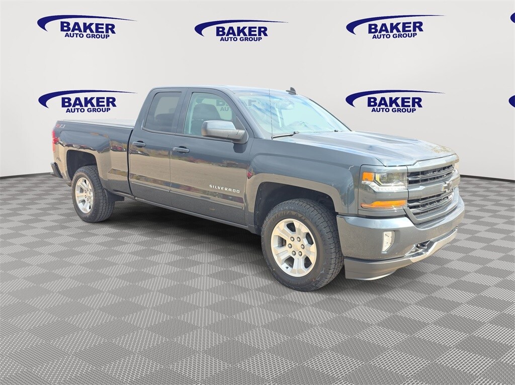 2019 Chevrolet Silverado 1500 LT photo 3