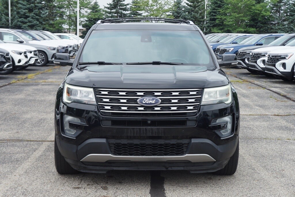 2017 Ford Explorer Limited photo 2