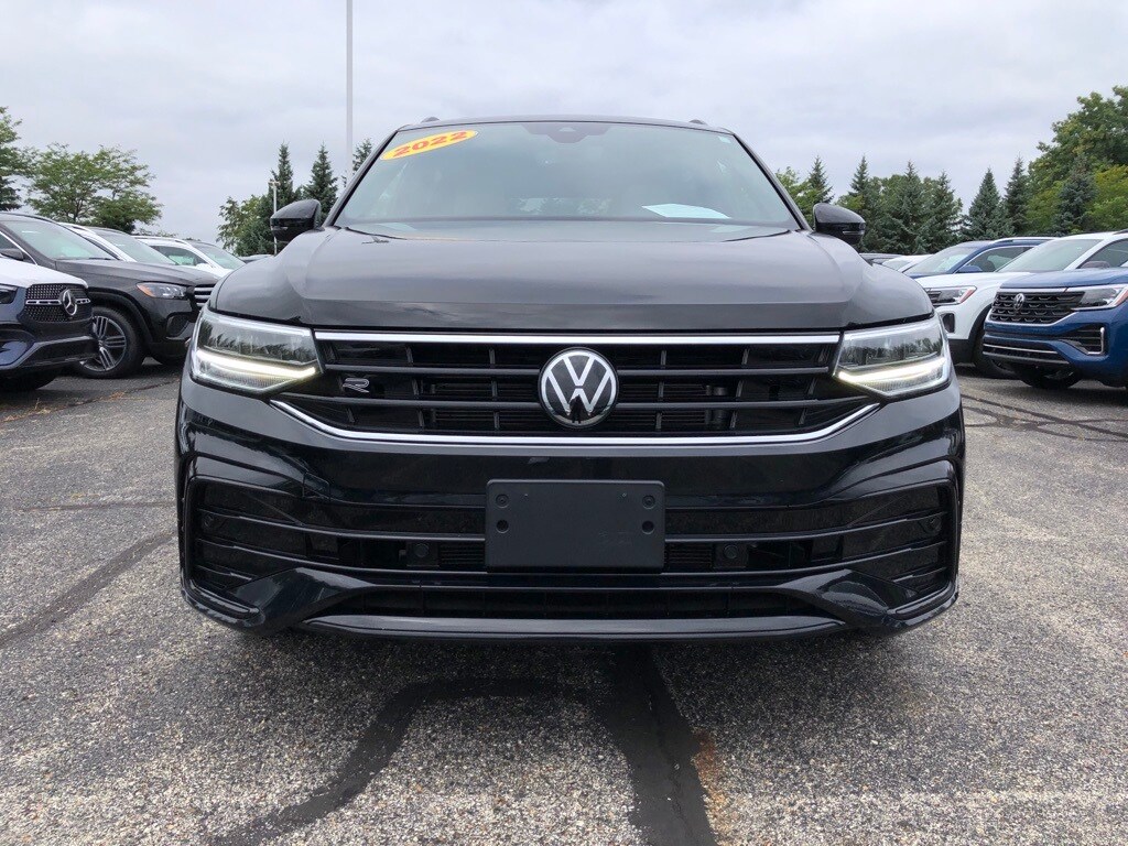 2022 Volkswagen Tiguan SE R-Line Black photo 2