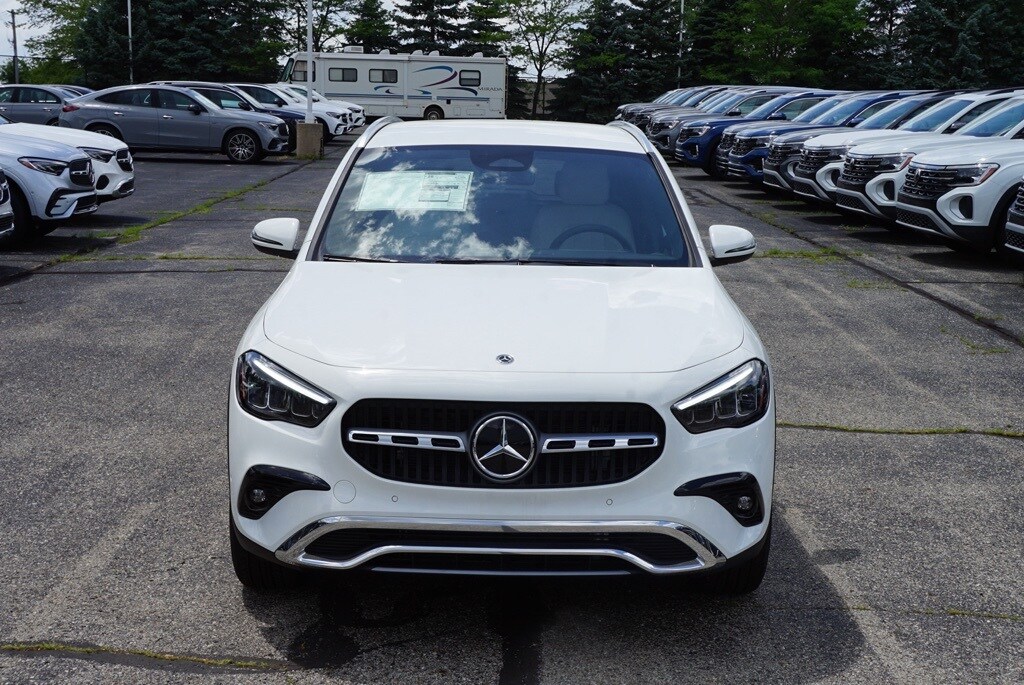 2025 Mercedes Benz GLA 250 4MATIC photo 2