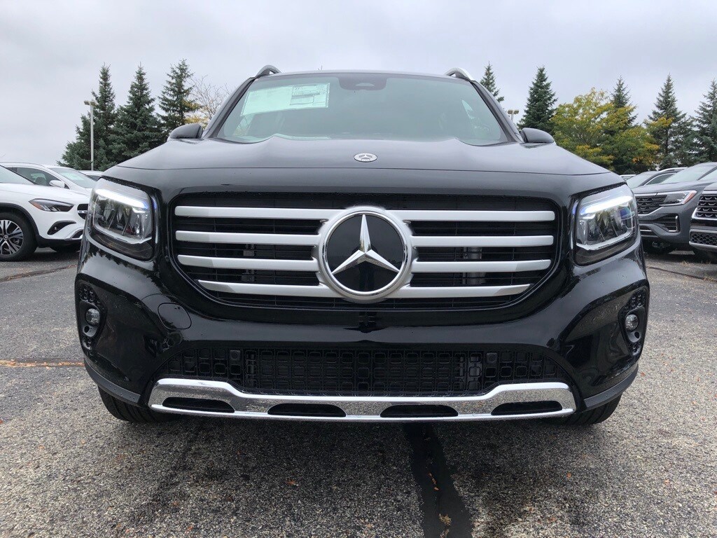 2025 Mercedes Benz GLB 250 4MATIC photo 2