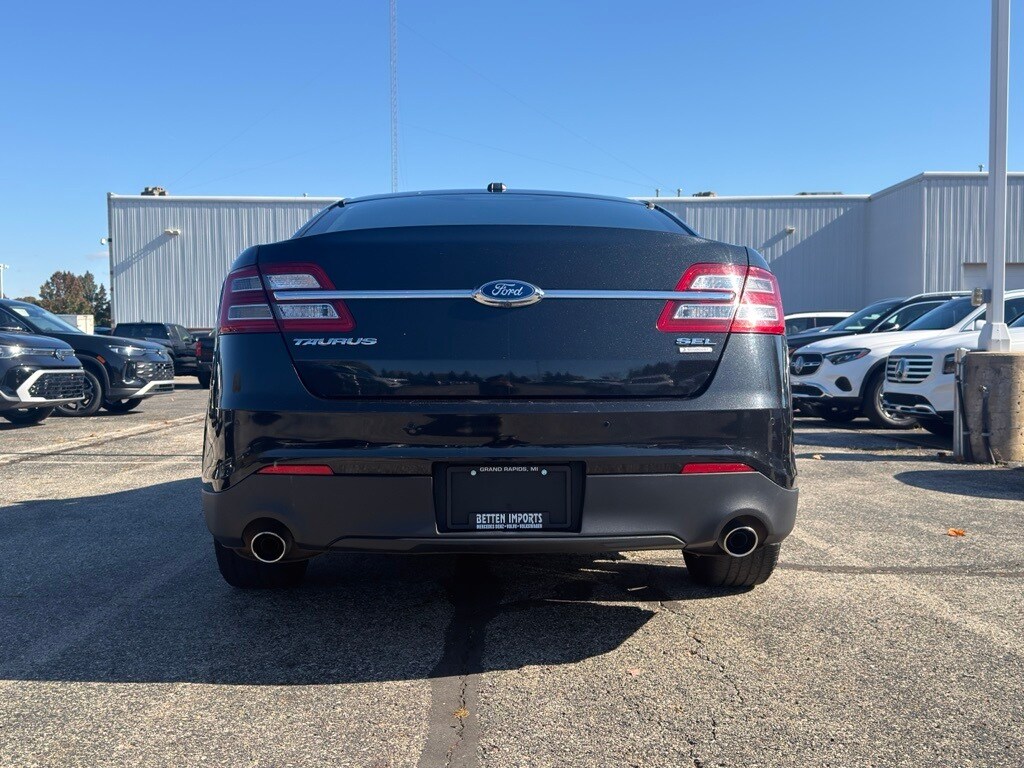 Used 2015 Ford Taurus SEL Sedan