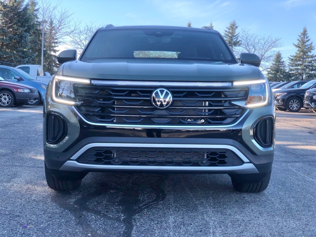 New 2026 Volkswagen Atlas Cross Sport 2.0T SE w/Technology SUV