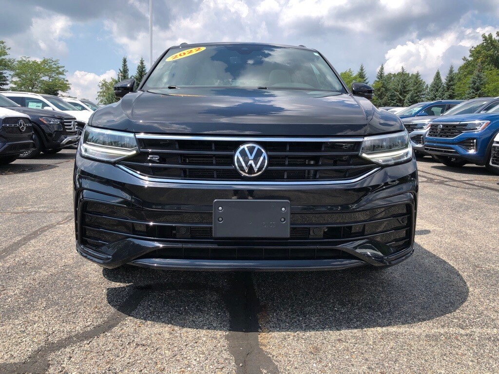 2022 Volkswagen Tiguan SE R-Line Black photo 2