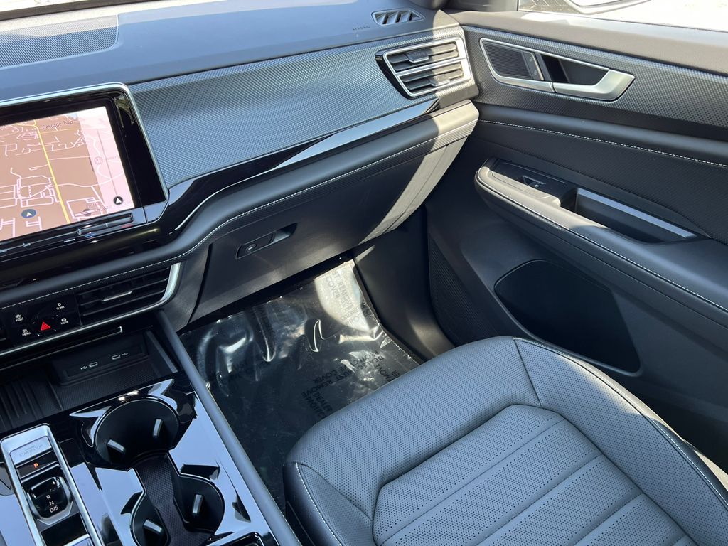 2025 Volkswagen Atlas Cross Sport SEL - Photo 35