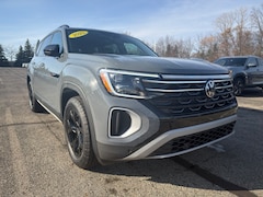 2025 Volkswagen Atlas 2.0T Peak Edition SUV