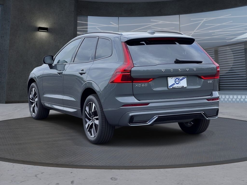 New 2026 Volvo XC60 B5 Core SUV