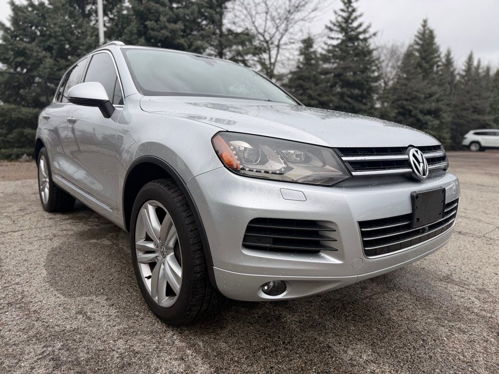 Silver 2014 Volkswagen Touareg SUV / Crossover 8-Speed Automatic