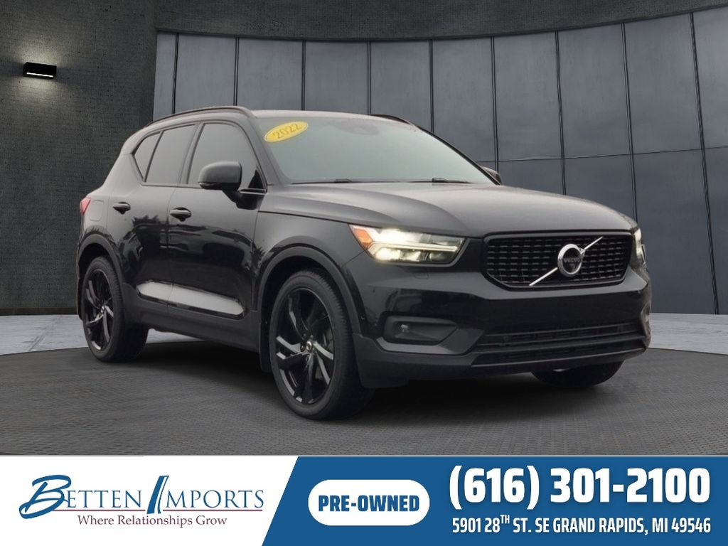 2022 Volvo XC40