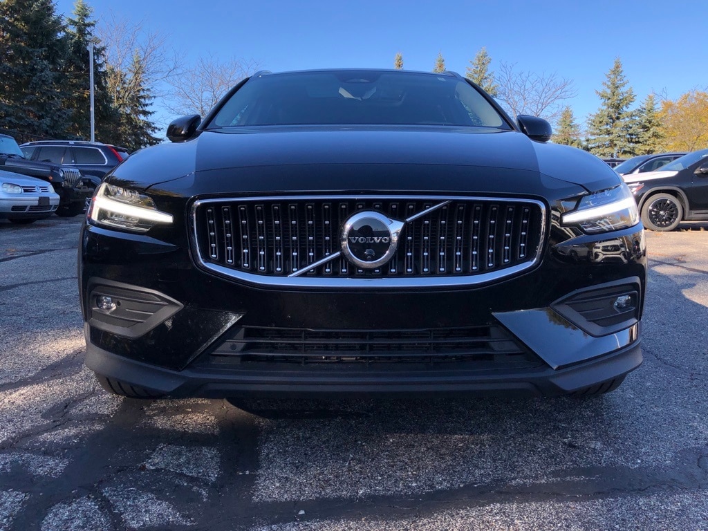 Certified 2025 Volvo V60 Cross Country B5 Plus Wagon