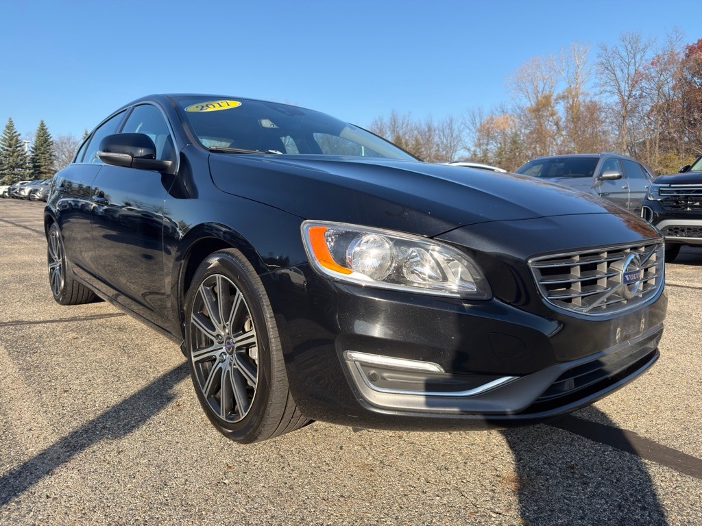 Used 2017 Volvo S60 T5 Inscription Sedan