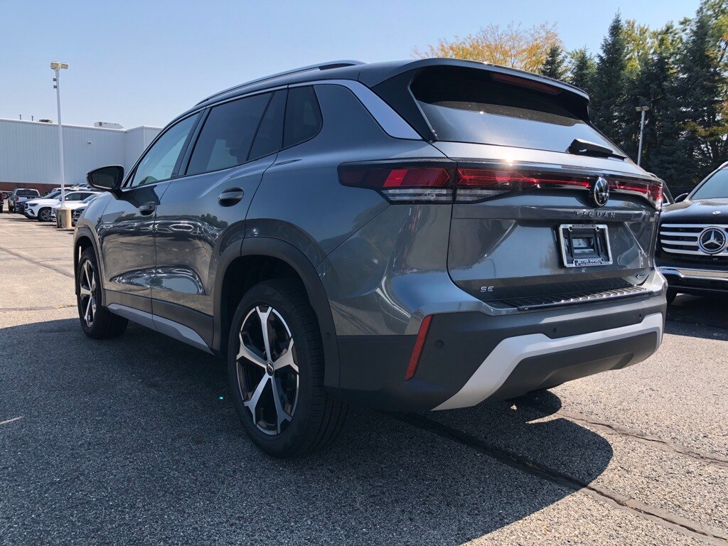 New 2025 Volkswagen Tiguan 2.0T SE SUV
