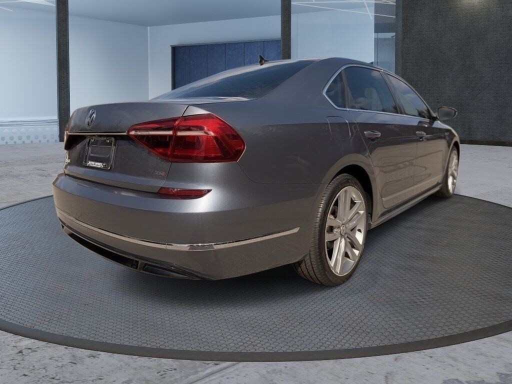 Used 2017 Volkswagen Passat 1.8T R-Line Sedan