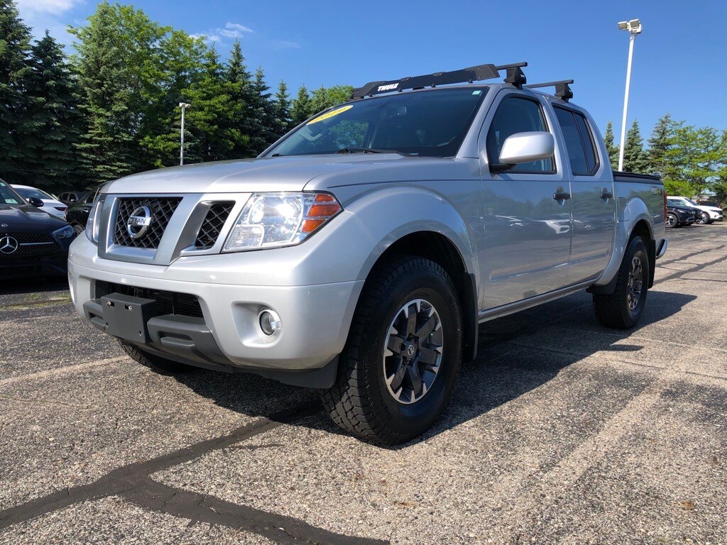 2019 Nissan Frontier PRO-4X photo 3
