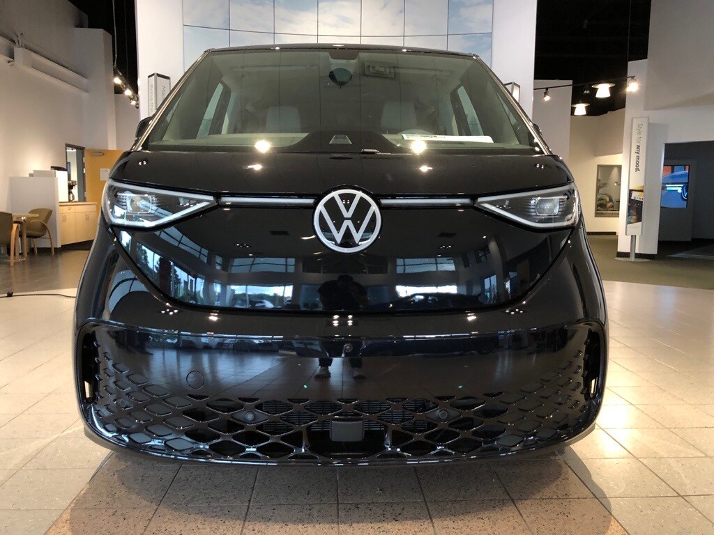 2025 Volkswagen ID. Buzz Pro Plus photo 2