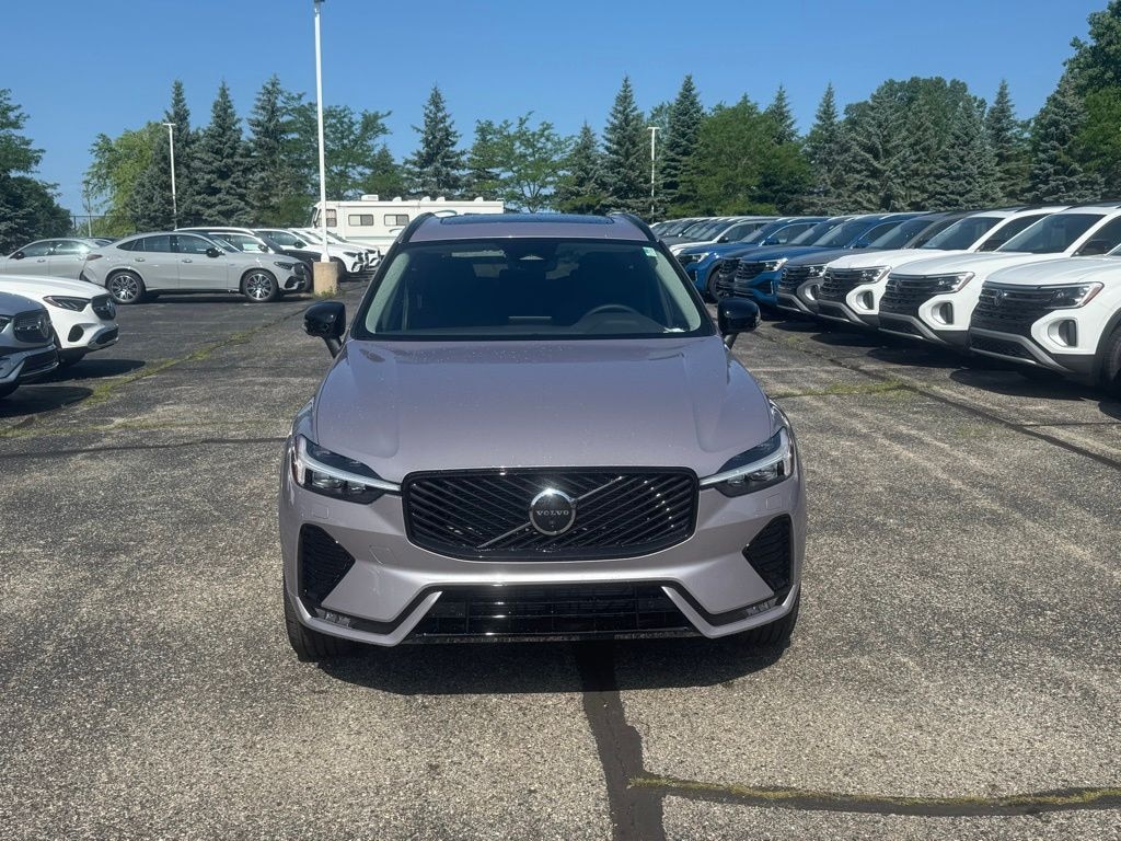 New 2026 Volvo XC60 B5 Plus SUV