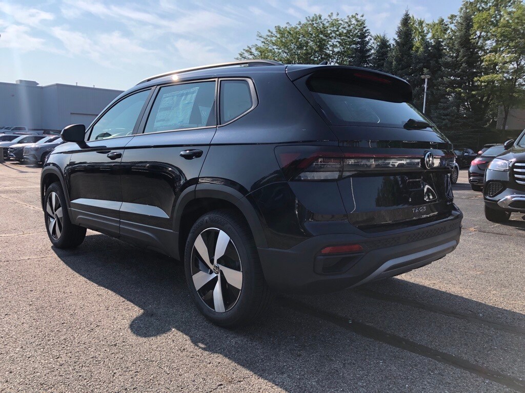 2025 Volkswagen Taos S photo 4