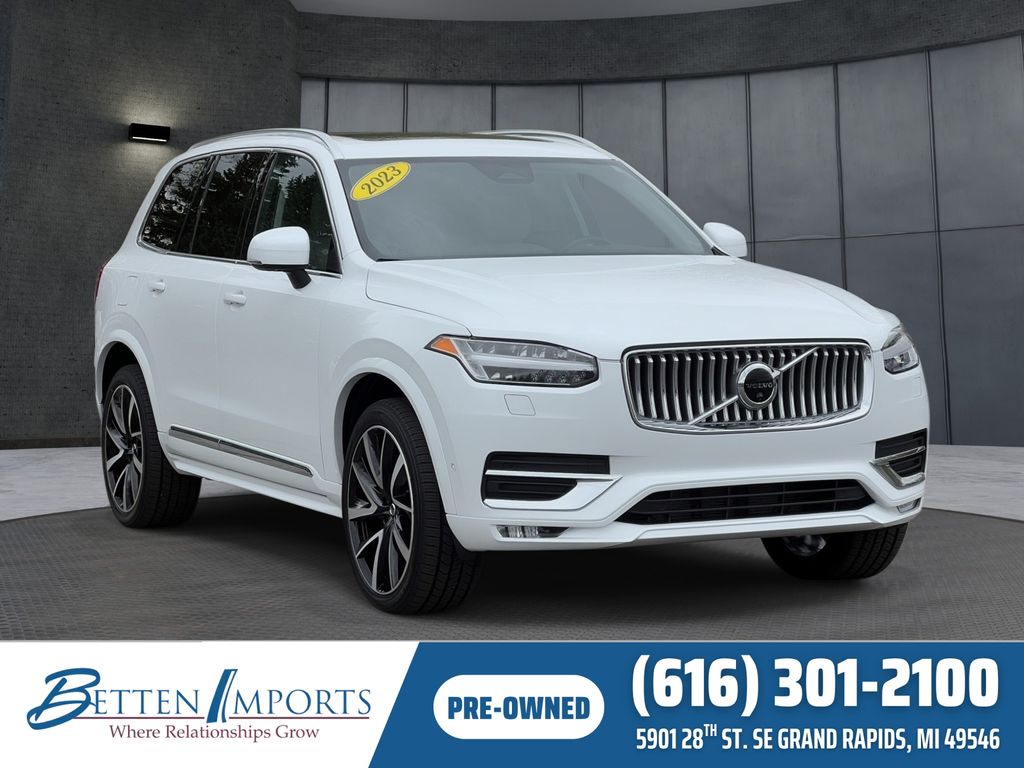 2023 Volvo XC90 SUV 