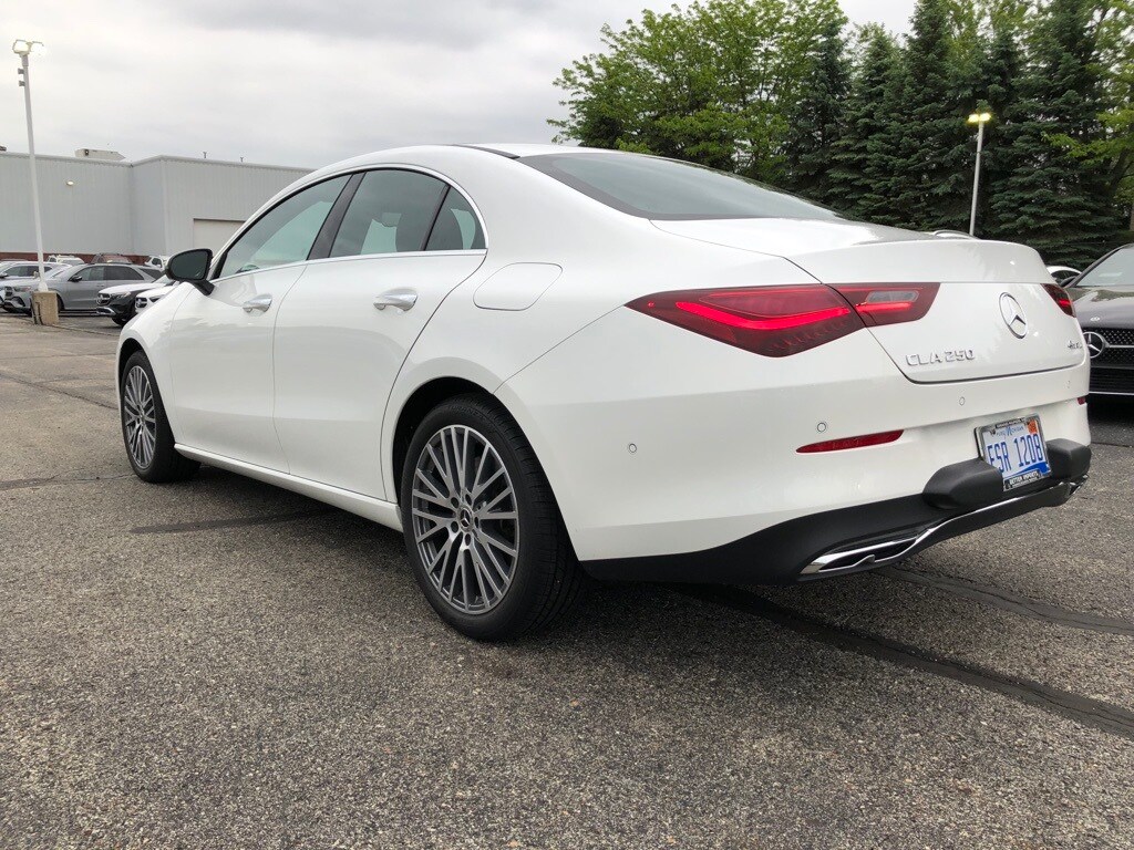 2025 Mercedes Benz CLA 250 4MATIC photo 4