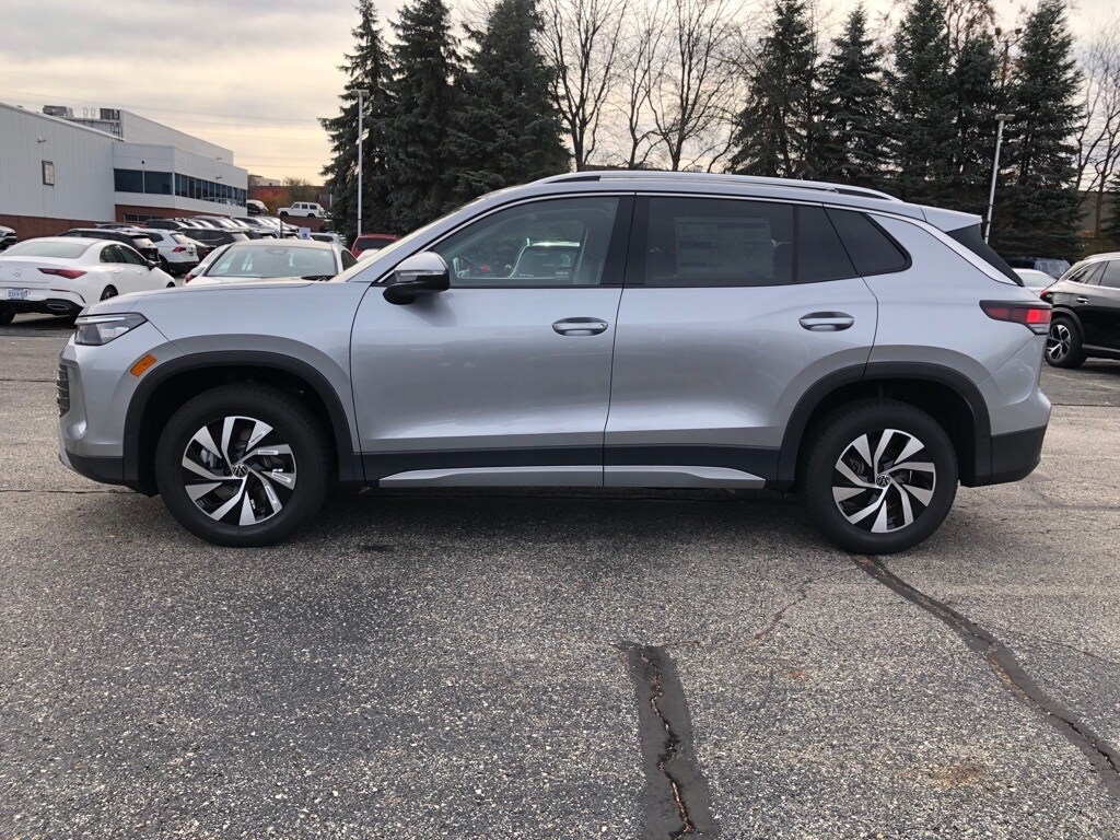 2026 Volkswagen Tiguan S photo 4