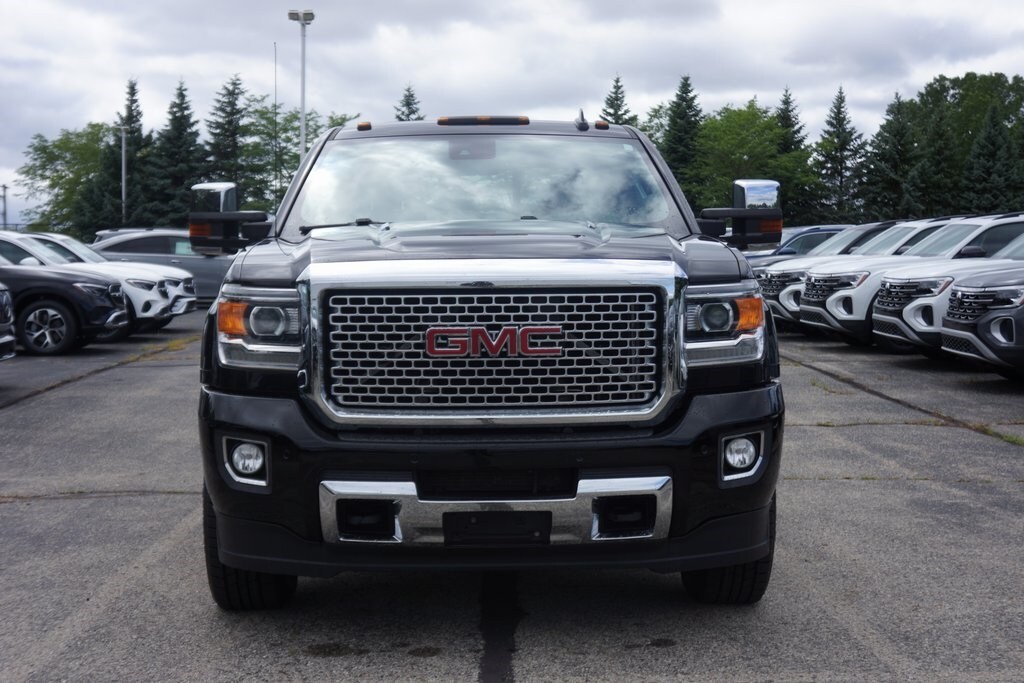 2016 Gmc Sierra Denali photo 2
