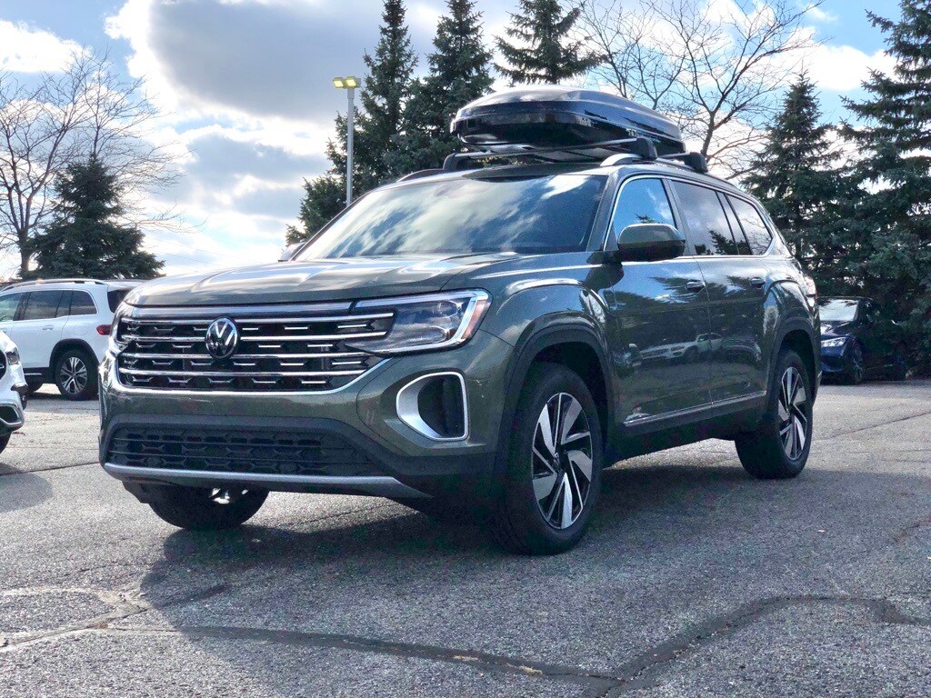 2026 Volkswagen Atlas SEL photo 3