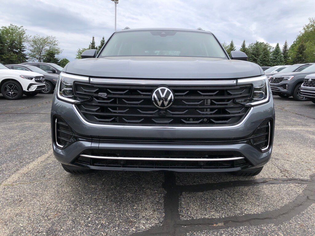 2025 Volkswagen Atlas SEL Premium R-Line photo 2