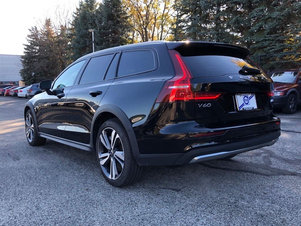Certified 2025 Volvo V60 Cross Country B5 Plus Wagon