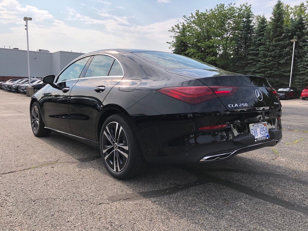 2025 Mercedes Benz CLA 250 4MATIC photo 4