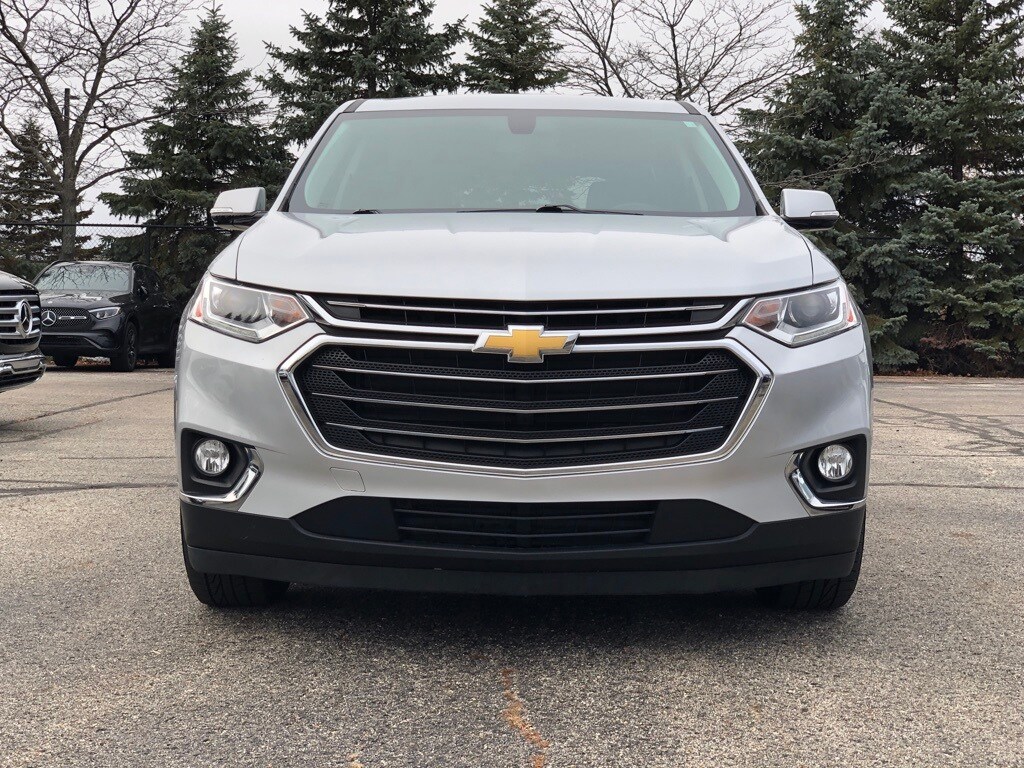 2019 Chevrolet Traverse Cloth 1LT photo 2