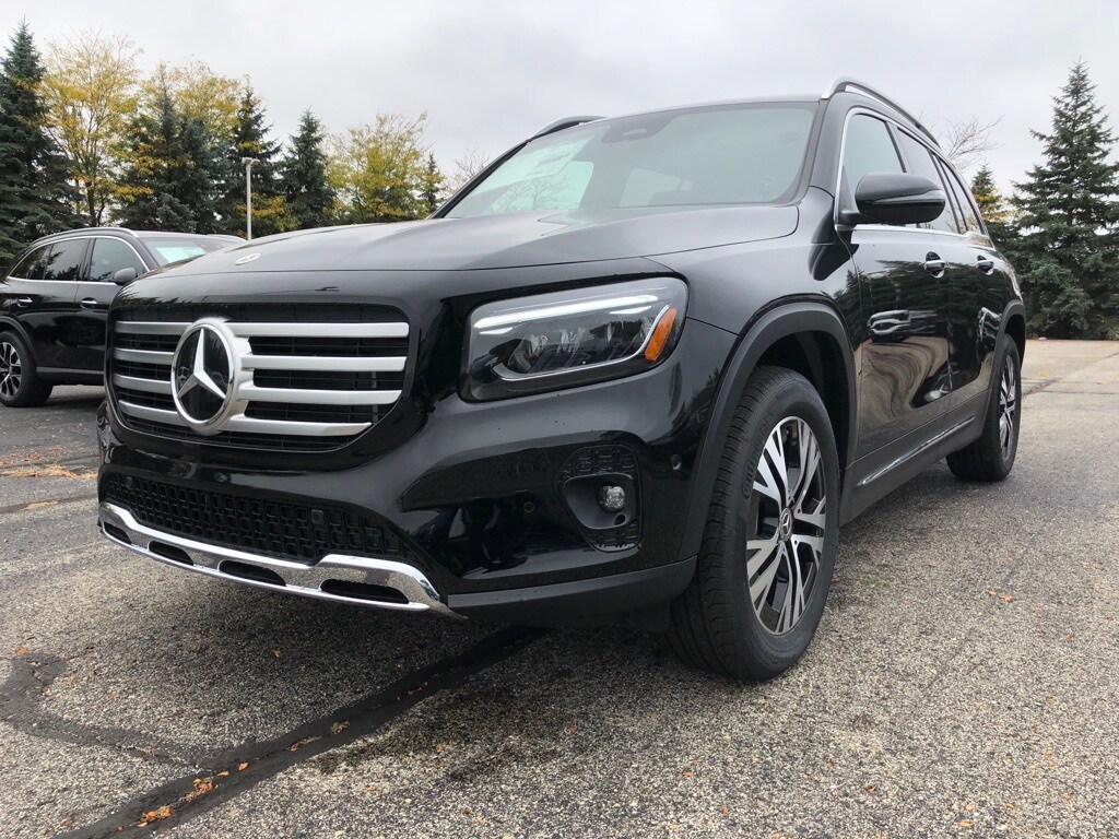 2025 Mercedes Benz GLB 250 4MATIC photo 3