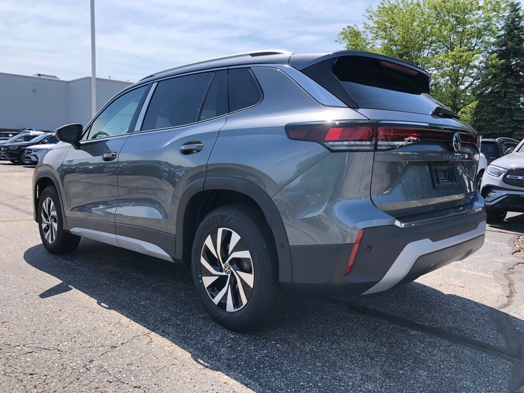 2025 Volkswagen Tiguan S photo 2