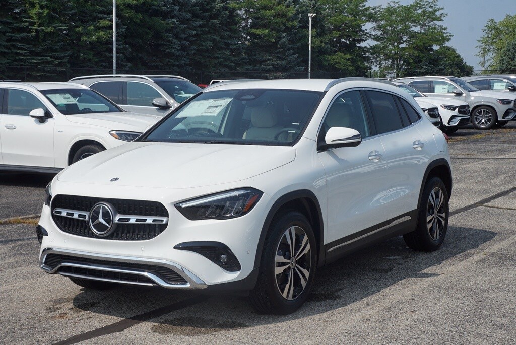2025 Mercedes Benz GLA 250 4MATIC photo 3