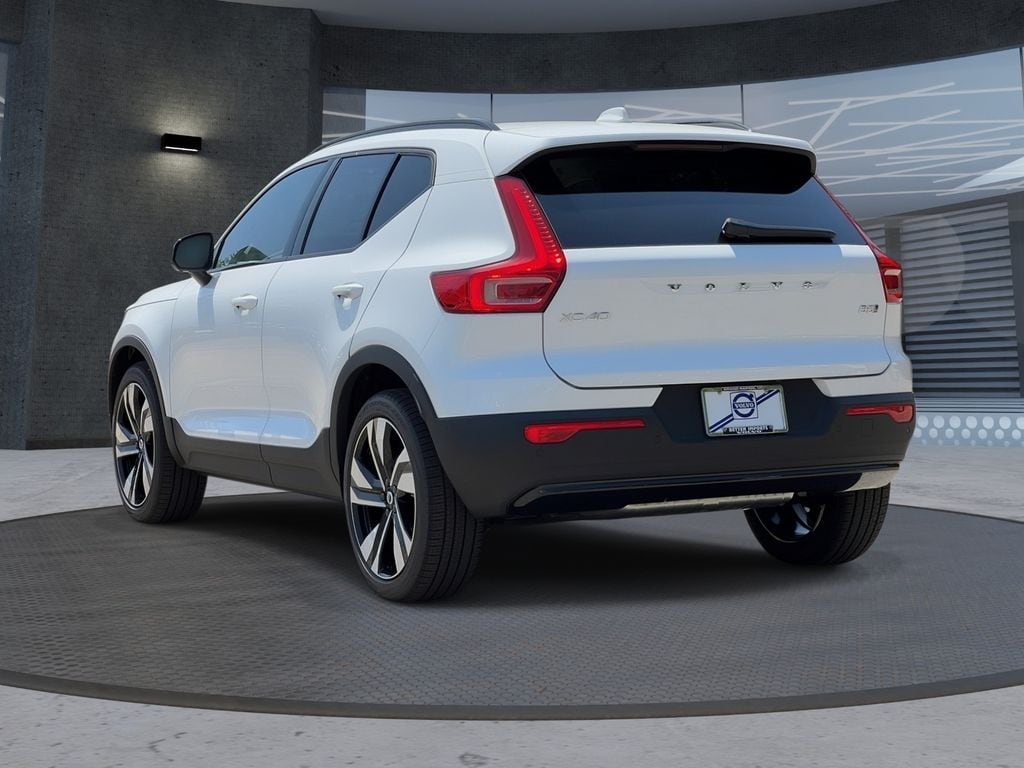 New 2026 Volvo XC40 B5 Plus SUV