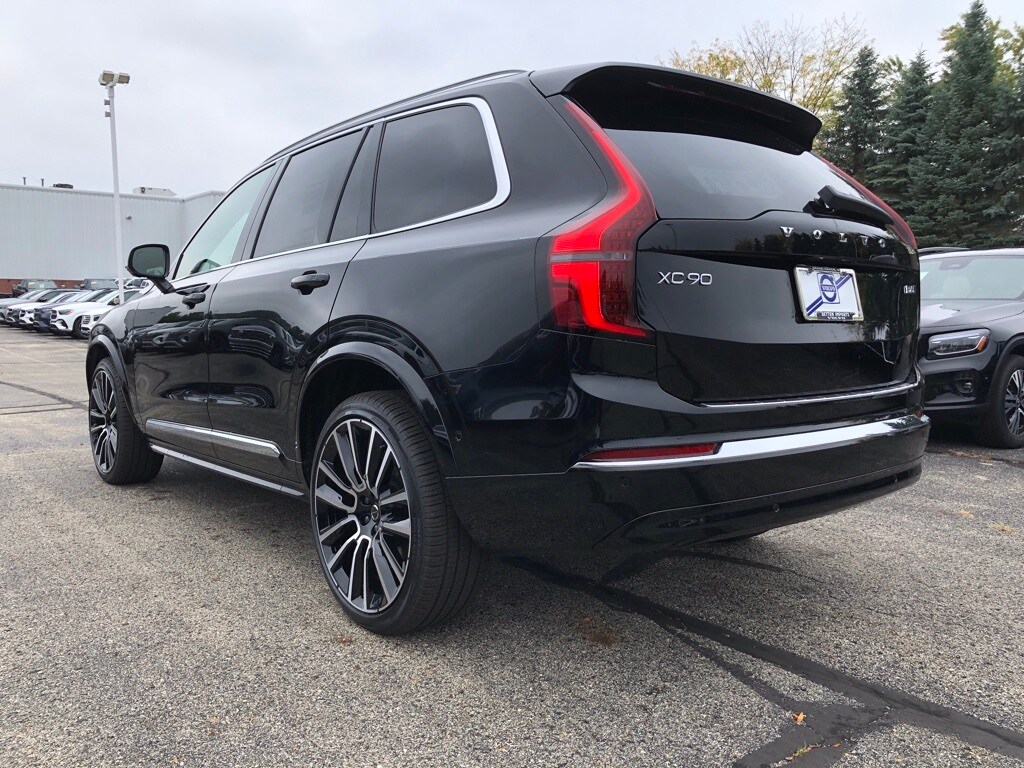 2026 Volvo XC90 Plus photo 4