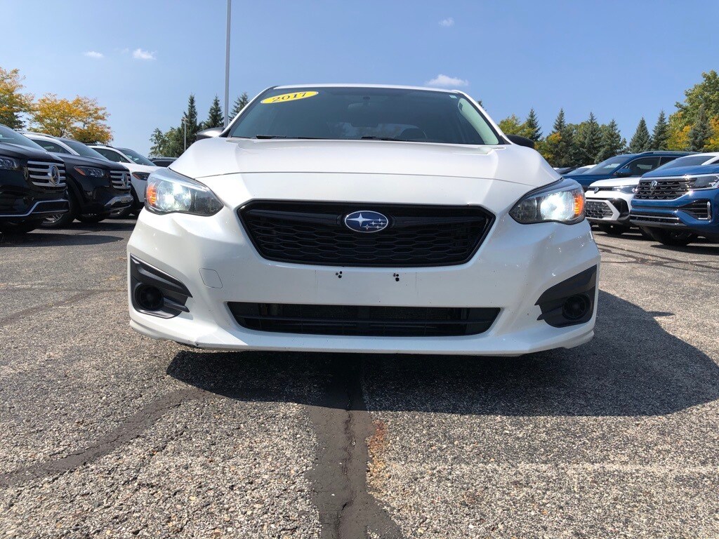 2017 Subaru Impreza 2.0i photo 2