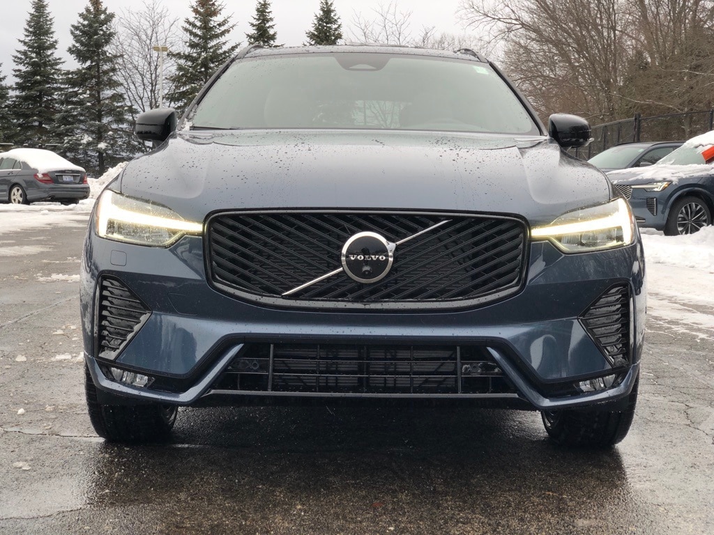 New 2026 Volvo XC60 B5 Plus SUV