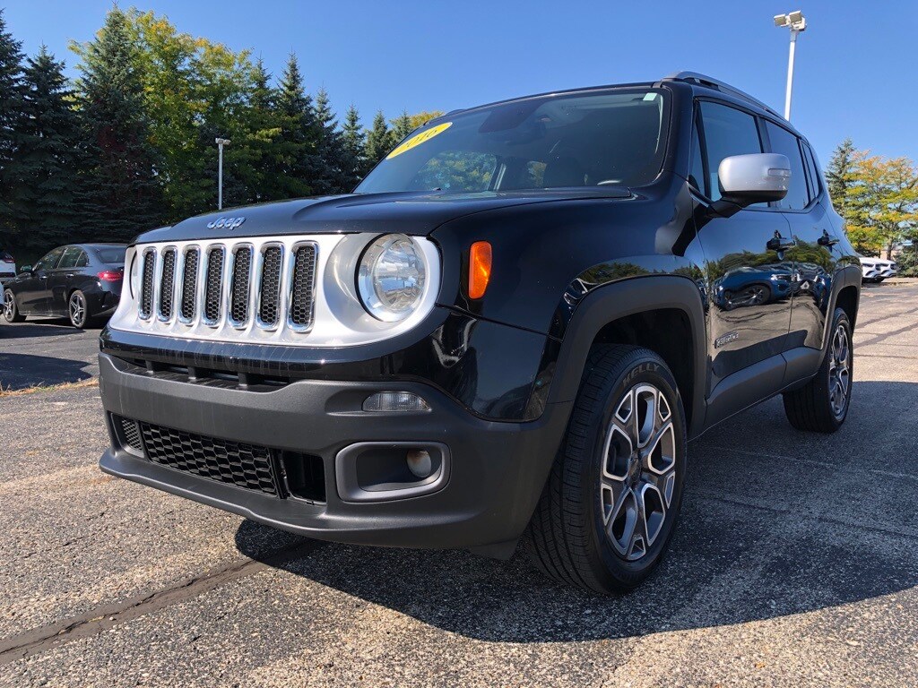 2016 Jeep Renegade Limited photo 3