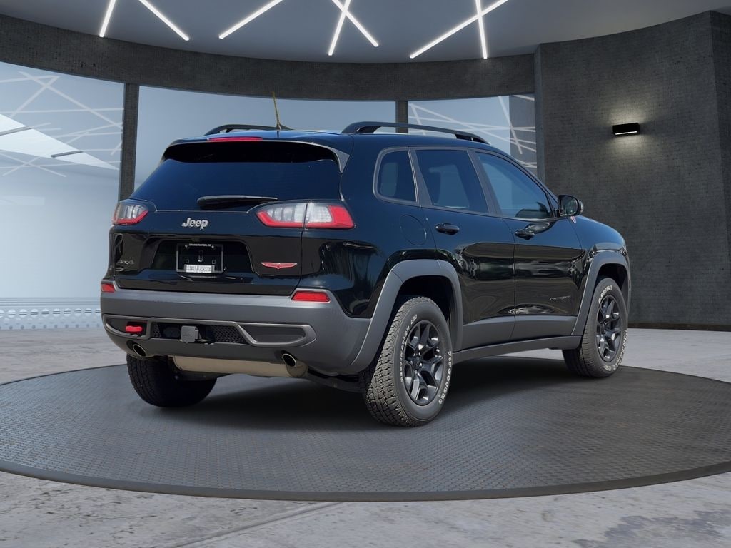 Used 2022 Jeep Cherokee Trailhawk SUV