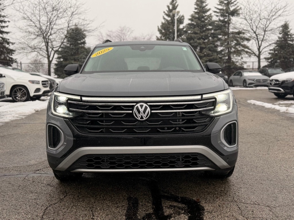 Used 2025 Volkswagen Atlas 2.0T Peak Edition SUV
