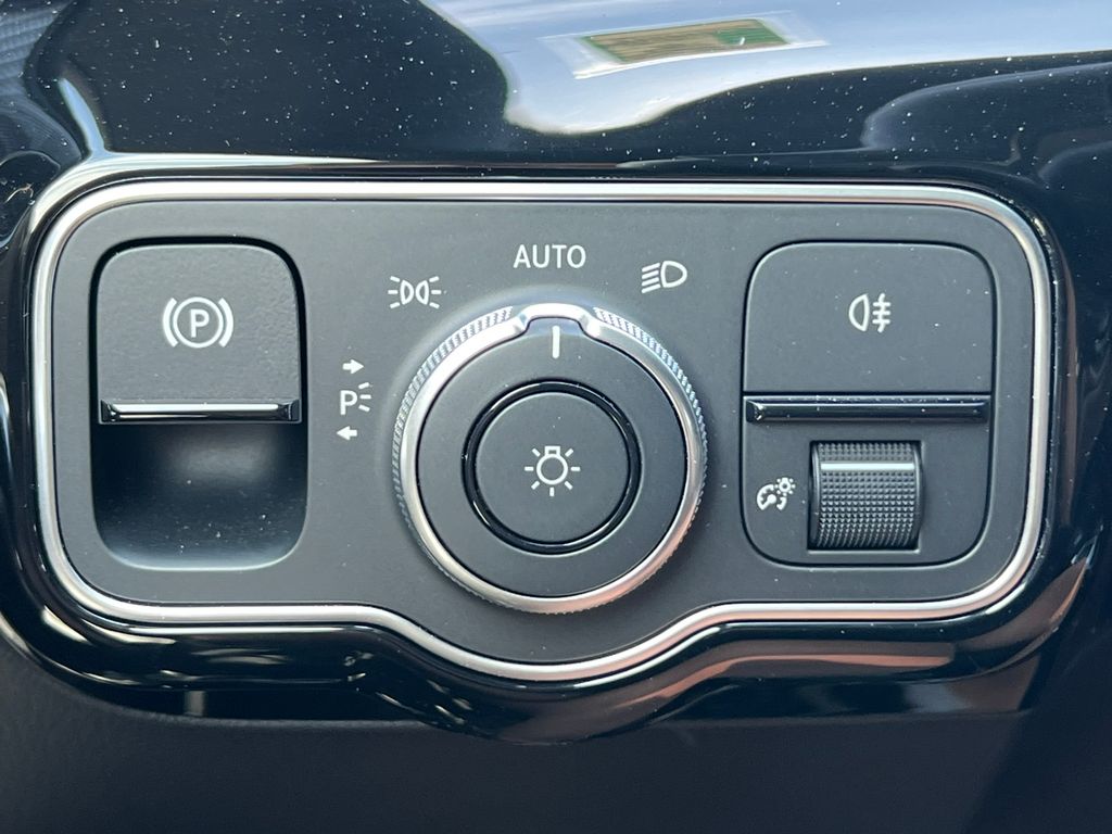 2025 Mercedes-Benz CLA CLA 250 - Photo 18