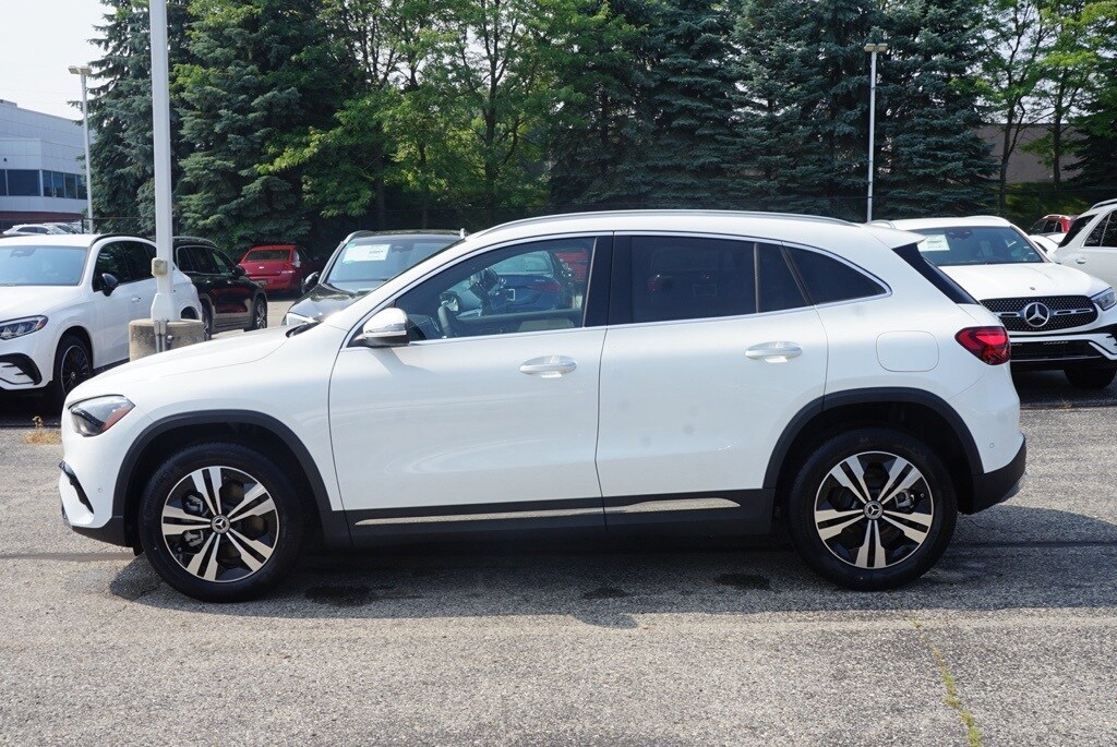 2025 Mercedes Benz GLA 250 4MATIC photo 4